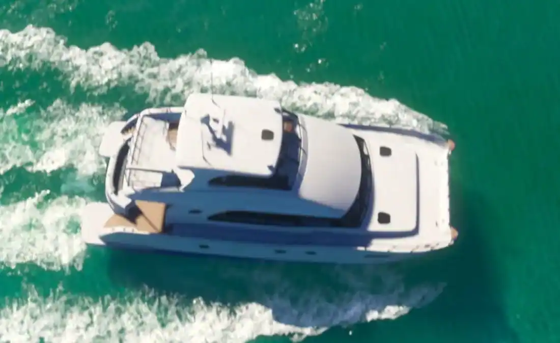 Horizon Power Catamarans PC60 design comparison image; not a GTA VI gameplay screenshot