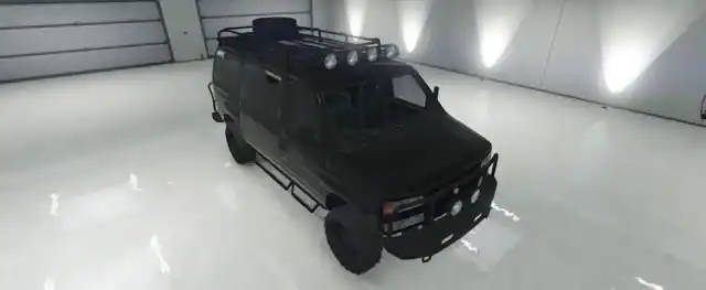 Rumpo Custom design comparison image; not a GTA VI gameplay screenshot