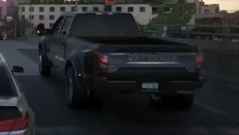 Sandking XL design comparison image; not a GTA VI gameplay screenshot